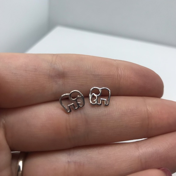 Sterling Silver 925 Stud Earrings - Picture 2 of 3